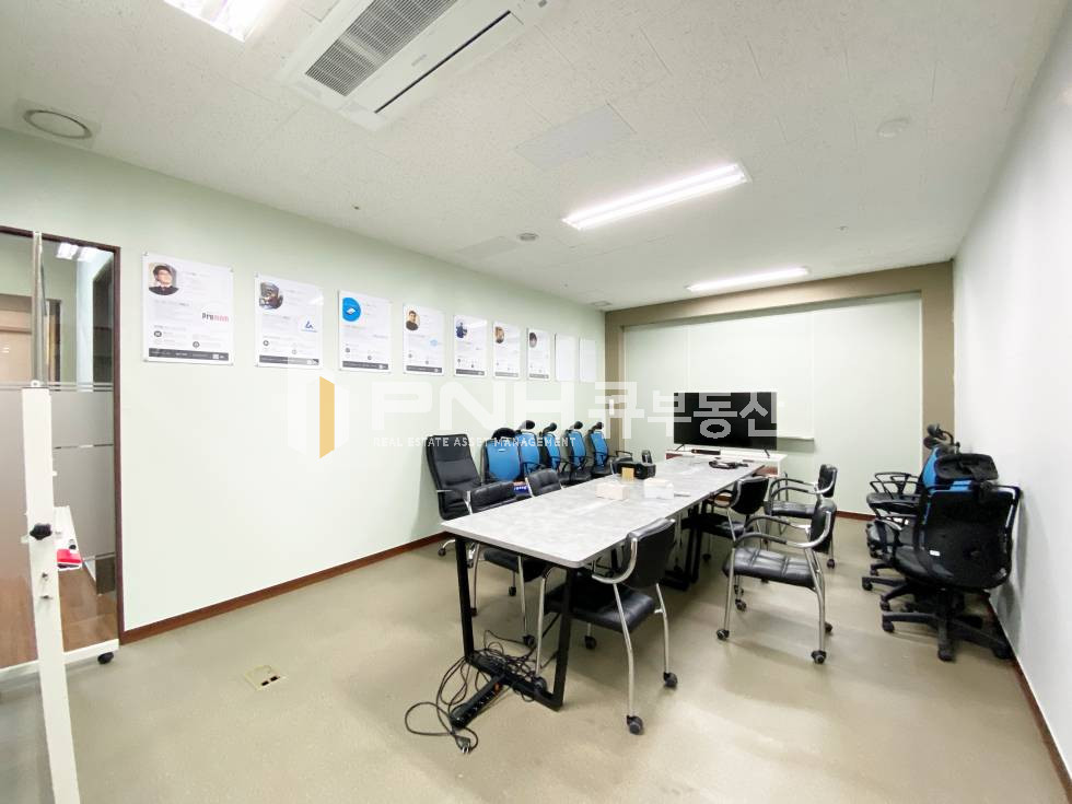 경기 안양동안구 관양동 인덕원역 역세권, 금강펜테리움IT타워, 실 전용 75평, 코너확장형, 파사드O, 룸6개, 천장형냉난방기O, 풀인테리어, 빠른입주가능 월세 매물번호 11055 사진 17