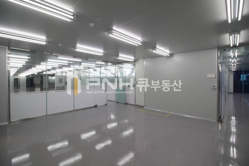 경기 안양동안구 관양동 평촌스마트스퀘어 클린룸 전용270평 한개층 전체 단독사용 임대 월세 매물번호 11056 사진 2