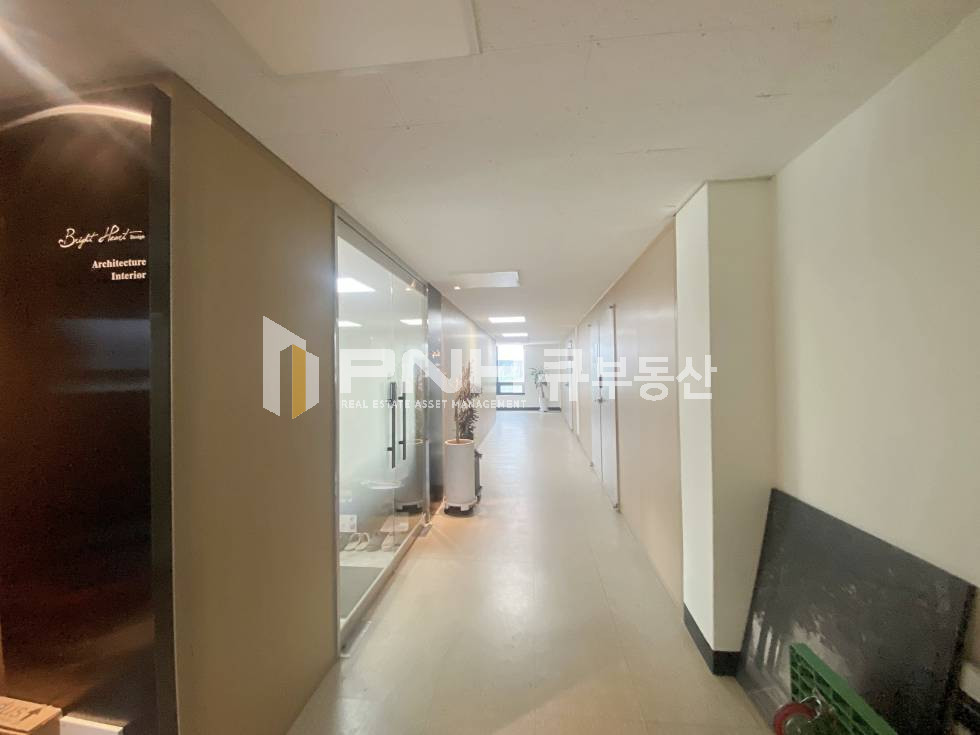 경기 안양동안구 관양동 평촌,인덕원역세권, 전용면적 20평, 월세저렴, 내부깔끔, 룸2개, 주차가능, 엘베O, 냉난방기설치O, 즉시입주가능 월세 매물번호 11059 사진 2