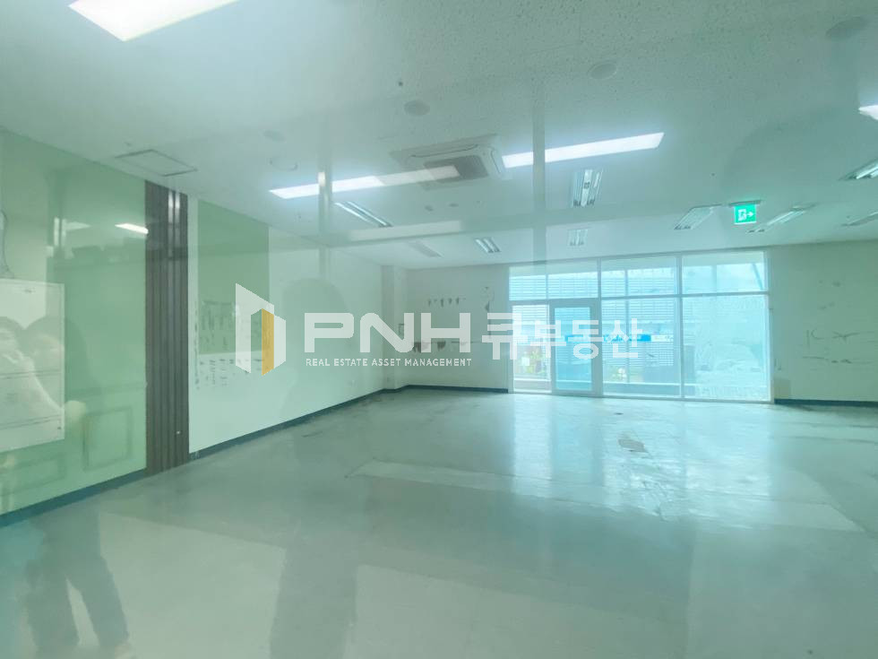경기 안양동안구 관양동 평촌역하이필드 지식산업센터, 전용 30평, 2층, 사무실,상가 모든업종 가능, 간판설치가능, 대로변위치, 즉시입주가능 월세 매물번호 11062 사진 6