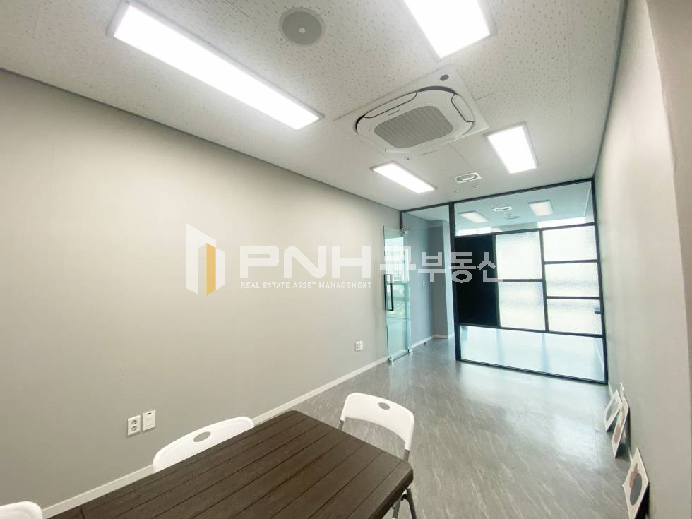 경기 안양동안구 호계동 금정역역세권, 호계데시앙플렉스 , 전용12평, 인테리어룸1, 냉난방기O, 주차편리, 빠른입주가능 월세 매물번호 11068 사진 3