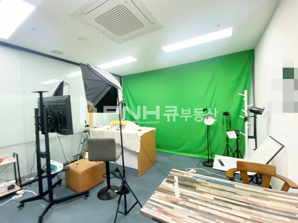 경기 안양동안구 관양동 안영시청맞은편, 평촌역도보8분거리, 안양금융센터AFC, 전용18평, 인테리어O,탕비실O, 창고O, 입주협의 월세 매물번호 11065 사진 4