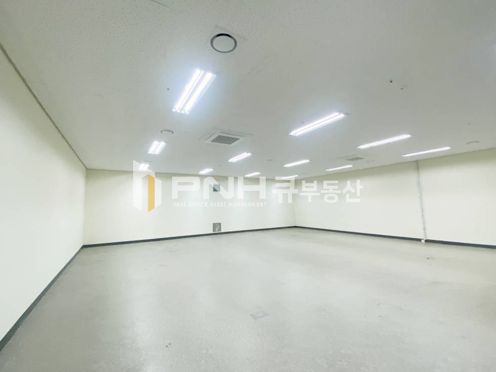 경기 안양동안구 호계동 금정역 역세권, 호계데시앙플렉스, 지층 전용40평, 내부 매우 깔끔, 천장형냉난방기, 공장 창고 겸 사무실 추천, 즉시입주가능 월세 매물번호 11071 사진 2