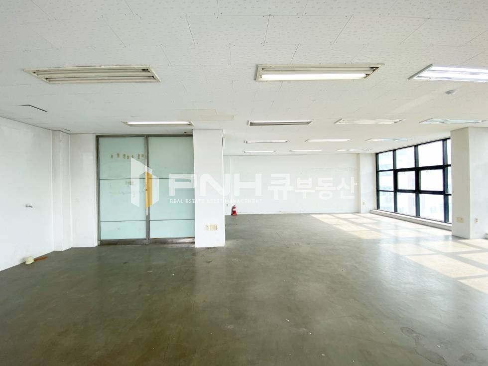 경기 안양동안구 관양동 평촌역~인덕원역 사이, 학의천옆, 전용25평, 엘베O, 주차가능O, 내부 깔끔, 관악산뷰, 상가 사무실 가능, 즉시입주가능 월세 매물번호 11072 사진 6