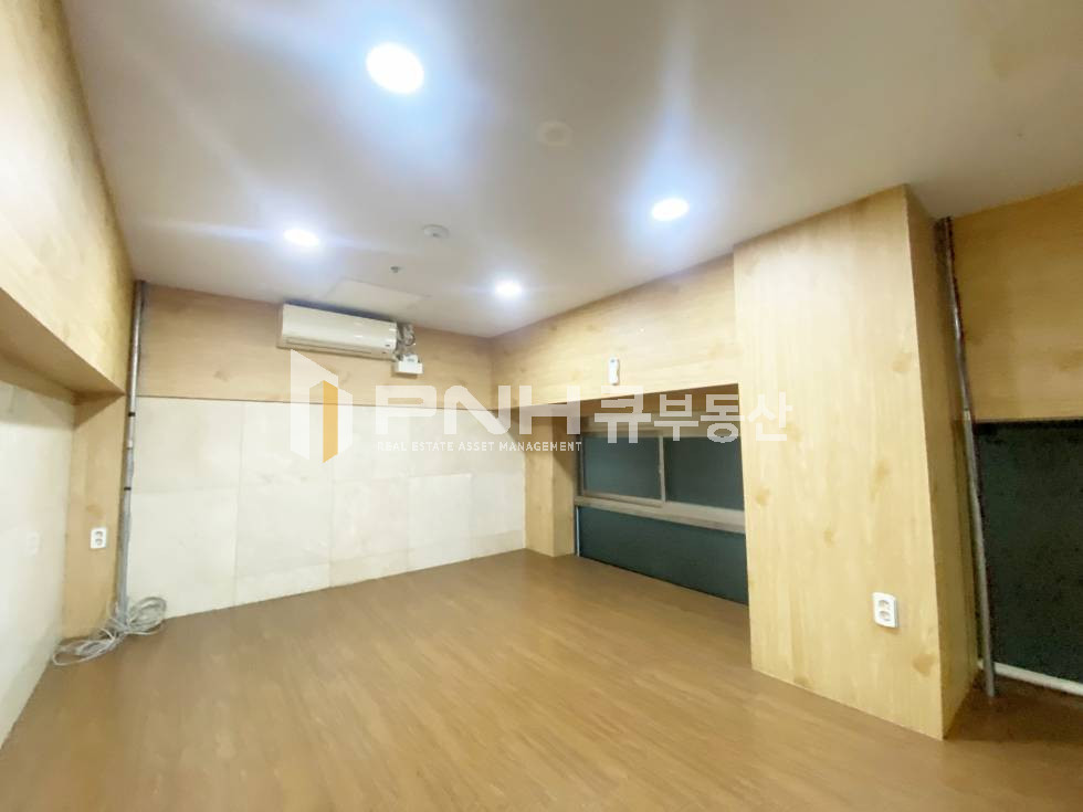 경기 안양동안구 관양동 인덕원 지식산업센터, 평촌오비즈타워, 전용12평, 지층, 복층구조, 독립적인공간, 월세저렴, 즉시입주가능 월세 매물번호 11074 사진 3