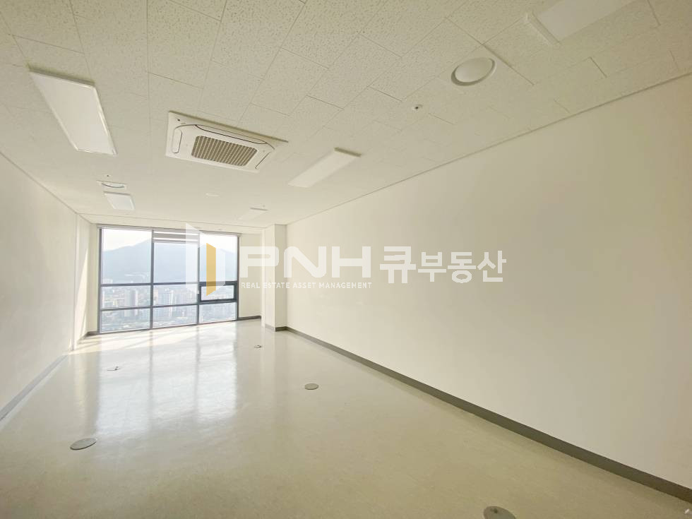 경기 안양만안구 안양동 범계역인근, 신축지식산업센터, 안양아이에스비즈타워, 전용13평, 고층, 수리산뷰, 확장형, 싱크대O, 내부 매우 깔끔, 월세 저렴, 즉시입주가능 월세 매물번호 11076 사진 1