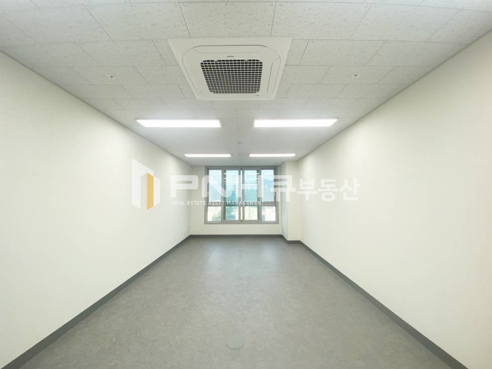경기 과천시 중앙동 정부과천청사역 초역세권, 도보3분, 힐스테이트과천중앙오피스텔, 전용13, 고층, 관악산뷰, 테라스있는층, 즉시입주가능 월세 매물번호 11077 사진 2