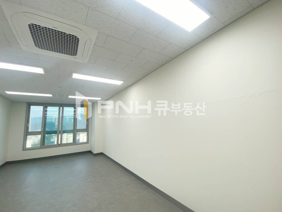 경기 과천시 중앙동 정부과천청사역 초역세권, 도보3분, 힐스테이트과천중앙오피스텔, 전용13, 고층, 관악산뷰, 테라스있는층, 즉시입주가능 월세 매물번호 11077 사진 3