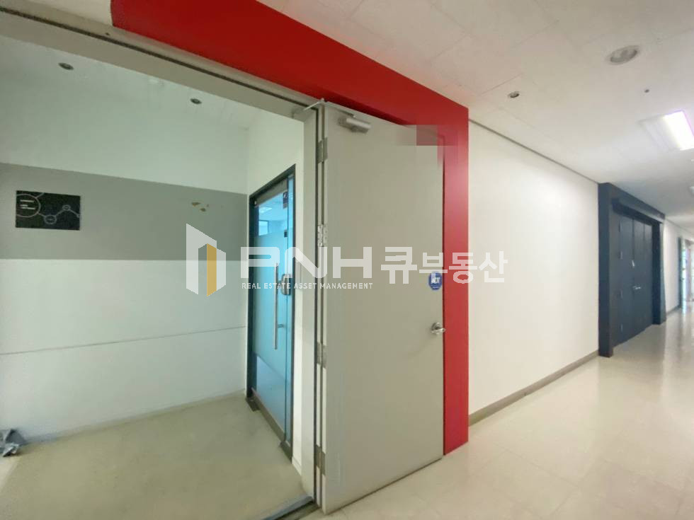 경기 안양동안구 관양동 인덕원 역세권, 평촌오비즈타워, 전용15평, 발코니확장, 천장형냉난방기, 룸1개, 풀인테리어, 즉시입주가능 월세 매물번호 11088 사진 1