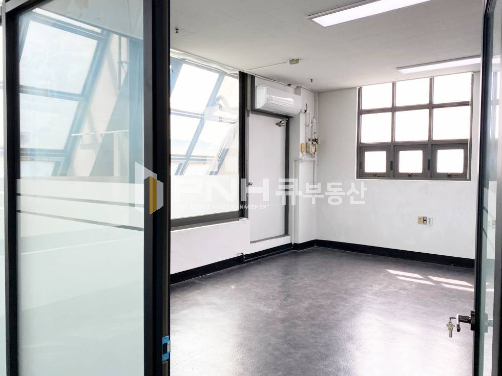 경기 안양만안구 안양동 1호선 명학역 2번출구, 동영벤처스텔, 전용66, 파사드O, 풀인테리어O, 화물엘베O, 즉시입주 월세 매물번호 11091 사진 12