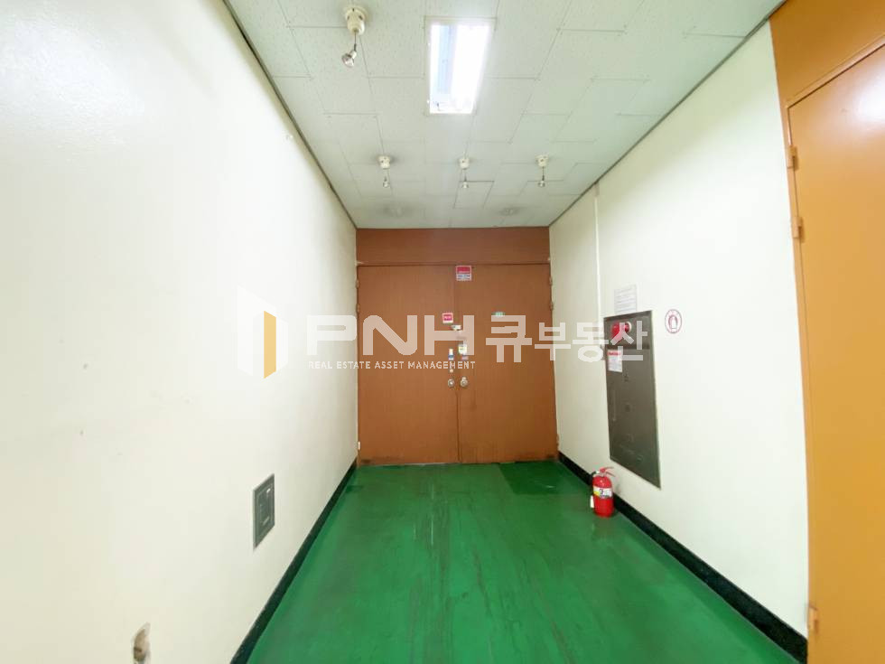 경기 안양만안구 안양동 1호선 명학역역세권, 전용83평, 룸2개, 화물엘베(2톤), 내부 깨끗, 창고겸사무실 추천, 월임대료 저렴, 즉시입주 월세 매물번호 11093 사진 2