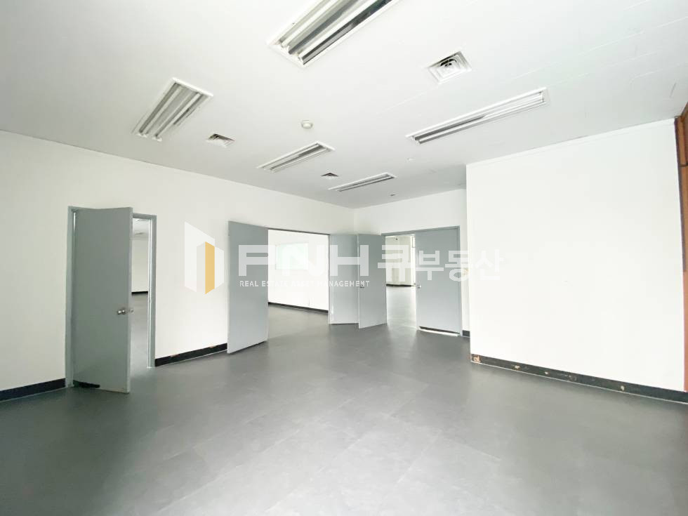 경기 안양만안구 안양동 1호선 명학역역세권, 전용83평, 룸2개, 화물엘베(2톤), 내부 깨끗, 창고겸사무실 추천, 월임대료 저렴, 즉시입주 월세 매물번호 11093 사진 3