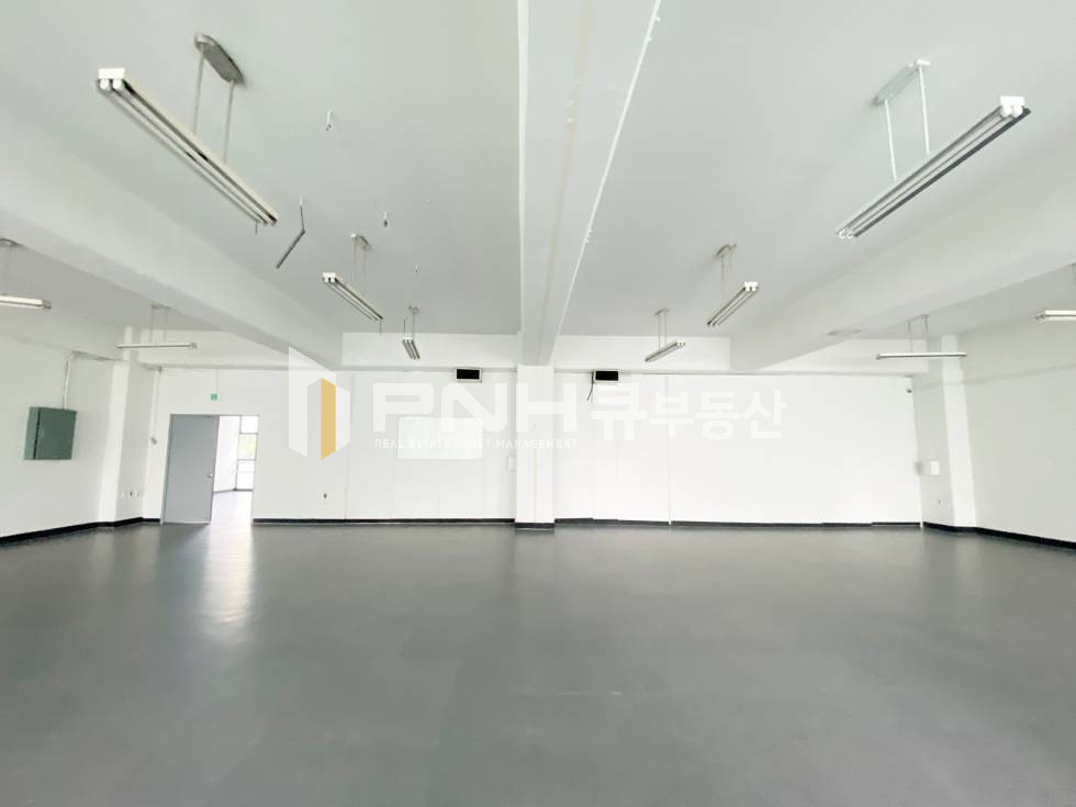 경기 안양만안구 안양동 1호선 명학역역세권, 전용83평, 룸2개, 화물엘베(2톤), 내부 깨끗, 창고겸사무실 추천, 월임대료 저렴, 즉시입주 월세 매물번호 11093 사진 9