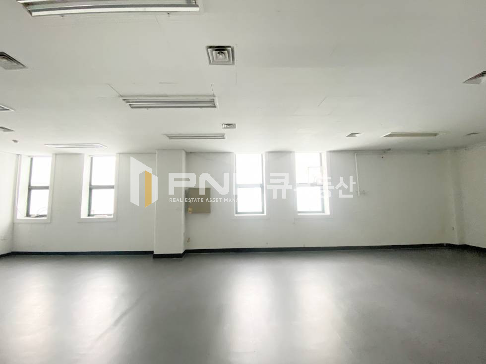 경기 안양만안구 안양동 1호선 명학역역세권, 전용83평, 룸2개, 화물엘베(2톤), 내부 깨끗, 창고겸사무실 추천, 월임대료 저렴, 즉시입주 월세 매물번호 11093 사진 14