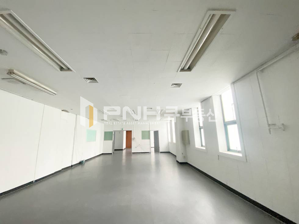 경기 안양만안구 안양동 1호선 명학역역세권, 전용83평, 룸2개, 화물엘베(2톤), 내부 깨끗, 창고겸사무실 추천, 월임대료 저렴, 즉시입주 월세 매물번호 11093 사진 15