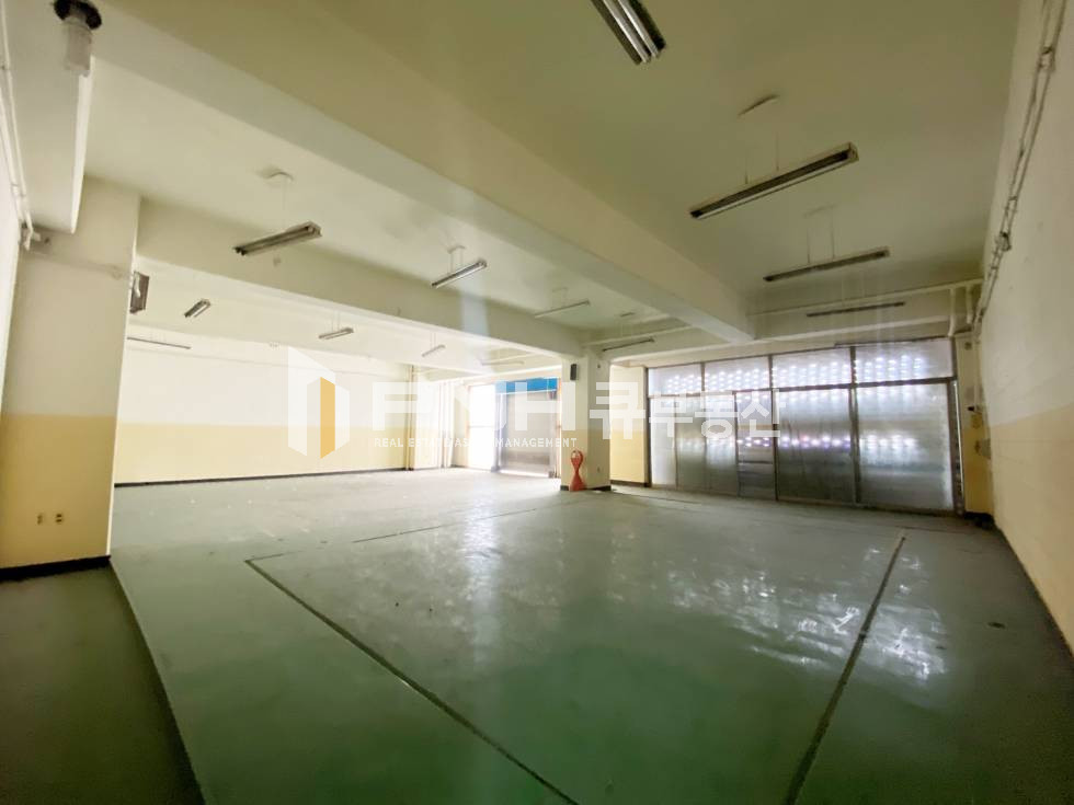 경기 안양만안구 안양동 1호선 명학역 역세권, 전용94평, 1층 공장겸사무실 추천, 호실앞차량 O, 화물엘리베이터O, 즉시입주가능 월세 매물번호 11094 사진 4