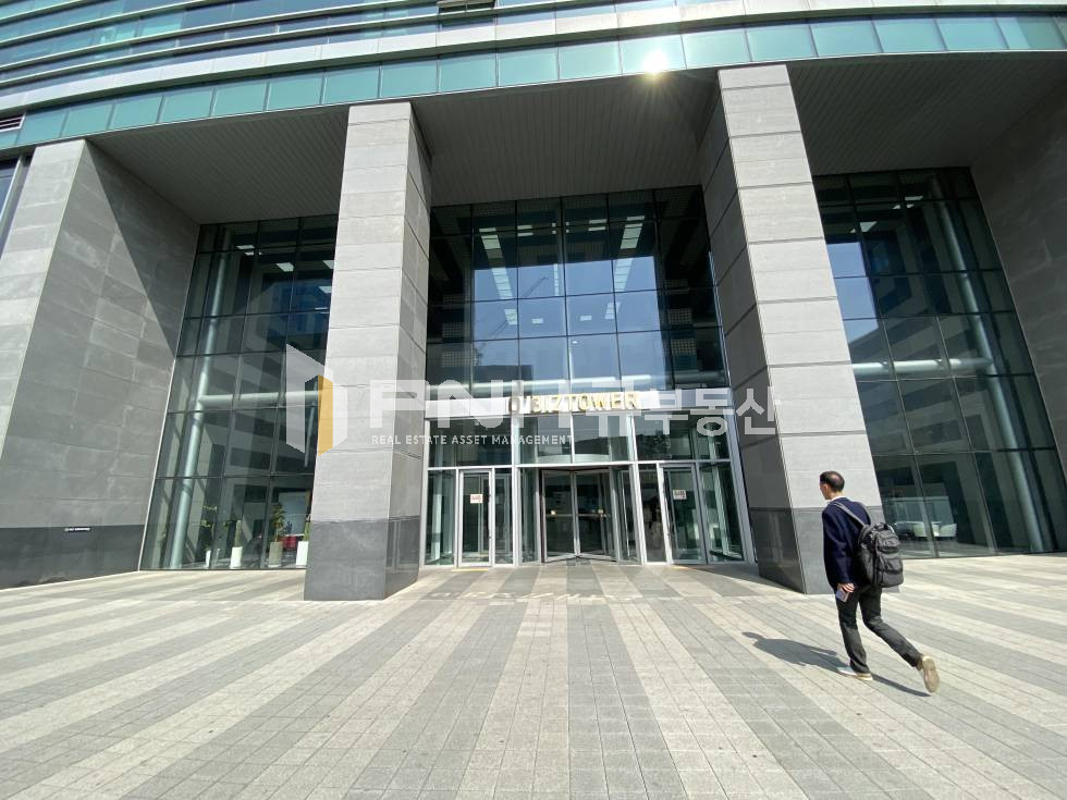 경기 안양동안구 관양동 평촌,인덕원 인근, 오비즈타워, 전용24평, 룸2개, 탕비실O, 북향, 빠른입주가능 월세 매물번호 11100 사진 2