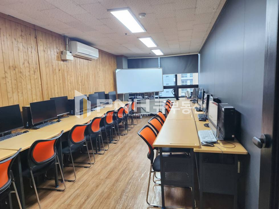 경기 안양동안구 비산동 4호선 범계역 초역세권, 안양걸설타워, 전용26평, 룸2개, 현재 학원으로 운영중, 빠른입주가능 , 월세 매물번호 11102 사진 2