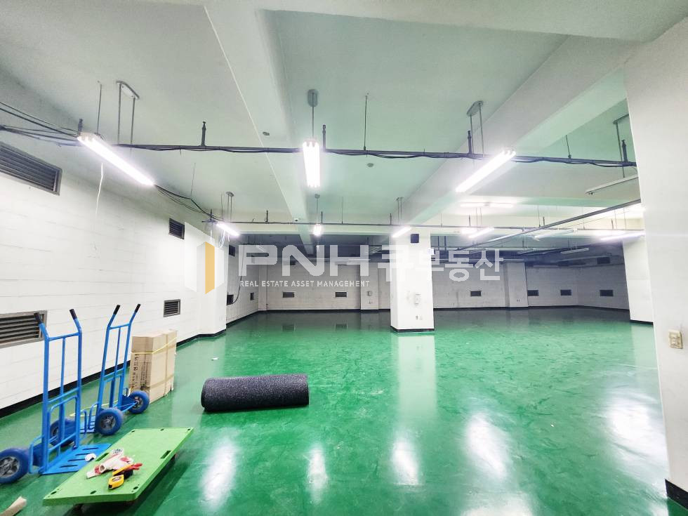 경기 안양만안구 안양동 1호선 명학역초역세권, 지층, 전용105평, 화물승강기O,대형트럭진출입 가능 O, 바닥 에폭시 공사O, 즉시입주 월세 매물번호 11115 사진 1