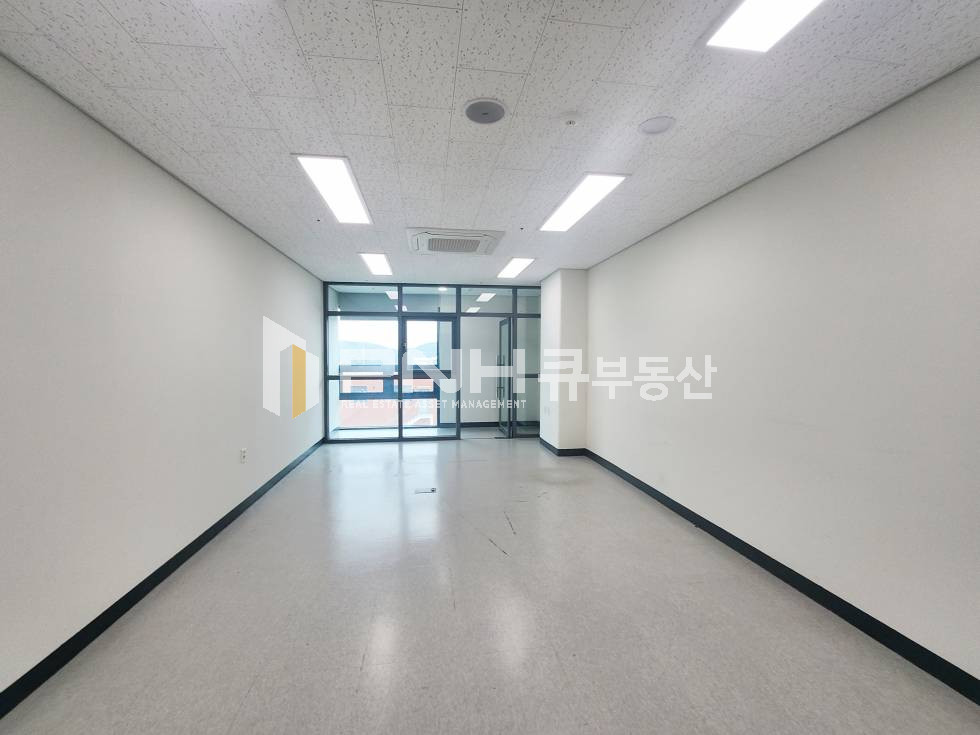 경기 의왕시 삼동 1호선 의왕역 인근, 더리브비즈원, 전용12평, 소형사무실임대, 천장형냉난방기 2대, 월임대료저렴, 즉시입주가능 , 부곡톨게이트 인접 월세 매물번호 11128 사진 3