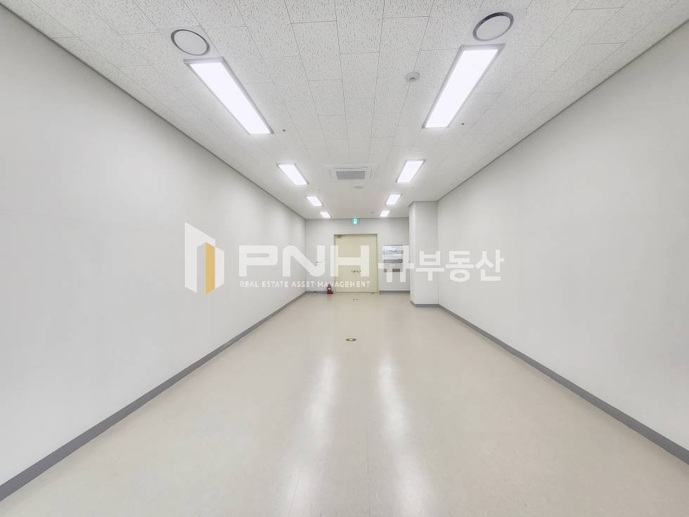 경기 의왕시 이동 1호선 의왕역 인근, 의왕테크노파크, 에이스하이테크 비전21, 전용 약17평, 월임대료 매우저렴, 즉시입주가능, 급매물, 천장형냉난방기O 월세 매물번호 11130 사진 1