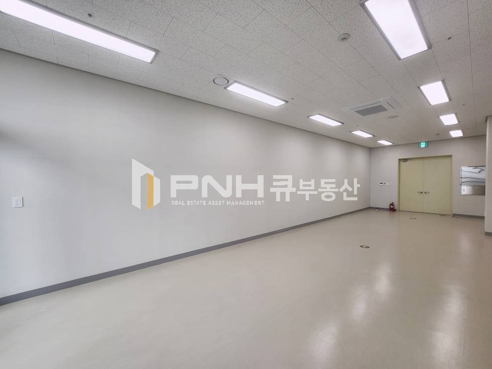 경기 의왕시 이동 1호선 의왕역 인근, 의왕테크노파크, 에이스하이테크 비전21, 전용 약17평, 월임대료 매우저렴, 즉시입주가능, 급매물, 천장형냉난방기O 월세 매물번호 11130 사진 2