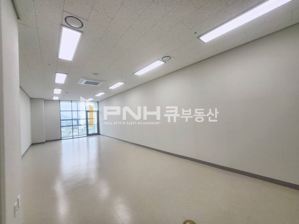 경기 의왕시 이동 1호선 의왕역 인근, 의왕테크노파크, 에이스하이테크 비전21, 전용 약17평, 월임대료 매우저렴, 즉시입주가능, 급매물, 천장형냉난방기O 월세 매물번호 11130 사진 7