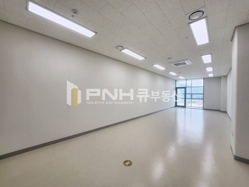 경기 의왕시 이동 의왕시 의왕테크노파크, 에이스하이테크 비전21, 전용 약17평, 월임대료 매우저렴천장형냉난방기O, 3톤 화물엘베 O, 부곡톨게이트인근, 고속도로 인접, 즉시입주가능 월세 매물번호 11131 사진 3