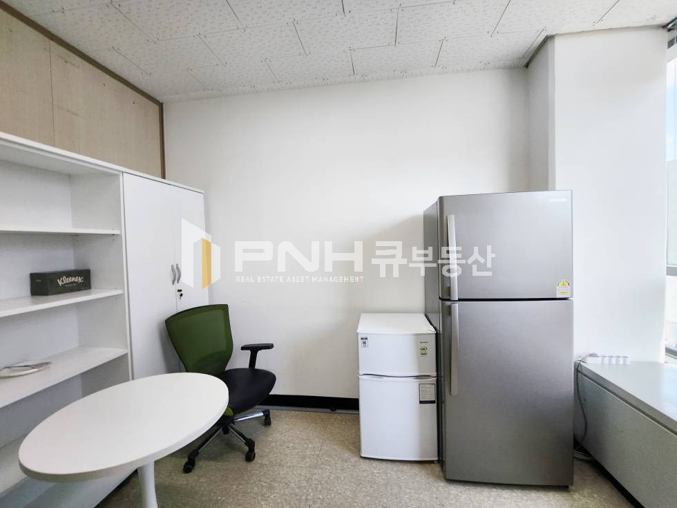 경기 안양동안구 비산동 4호선 범계역 초역세권, 도보1분, 무역센터, 전용20평, 인테리어룸 2개+탕비실, 주차가능, 빠른입주가능 월세 매물번호 11140 사진 3