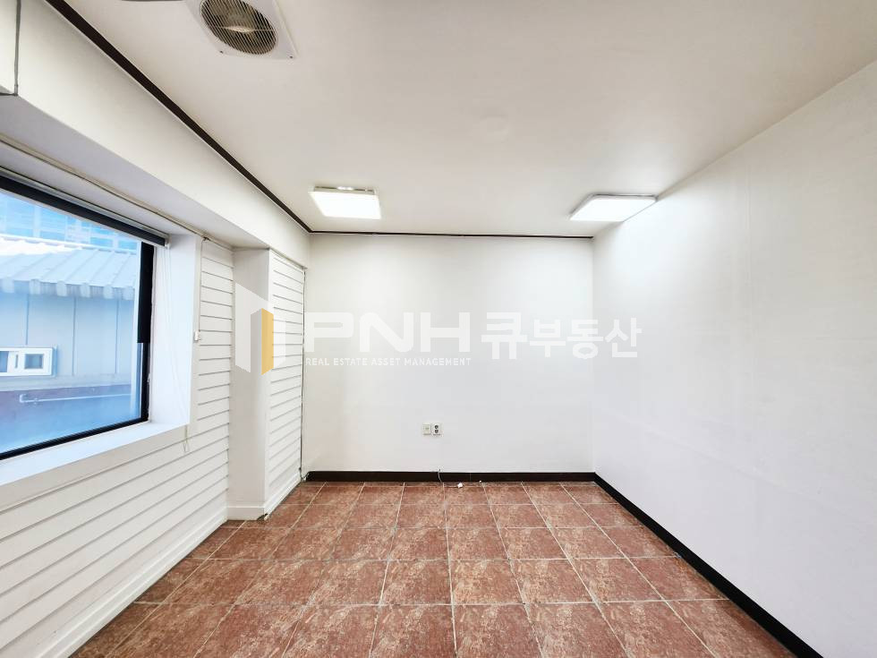 경기 안양동안구 관양동 4호선 인덕원역 초역세권, 3번출구 삼우프라자, 소형사무실임대, 전용16평, 수도O, 즉시입주가능 월세 매물번호 11146 사진 4