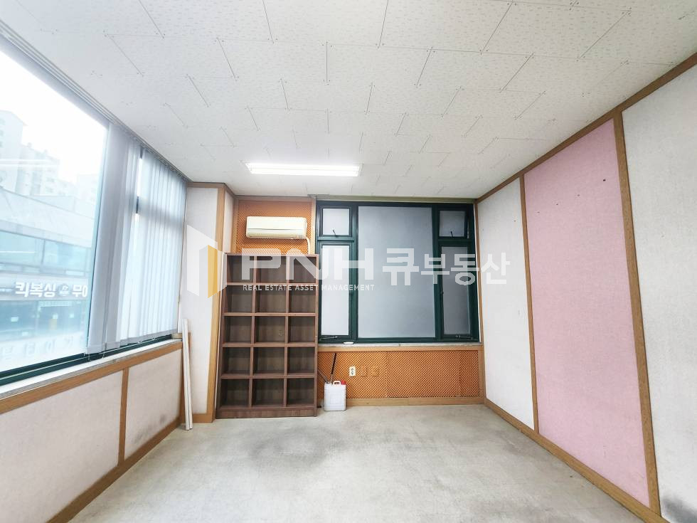 경기 의왕시 내손동 의왕롯데마트 맞은편, 계원대사거리, 전용25평, 업종제한X, 위치좋음, 내부깔끔, 월임대료 매우저렴 월세 매물번호 11154 사진 2