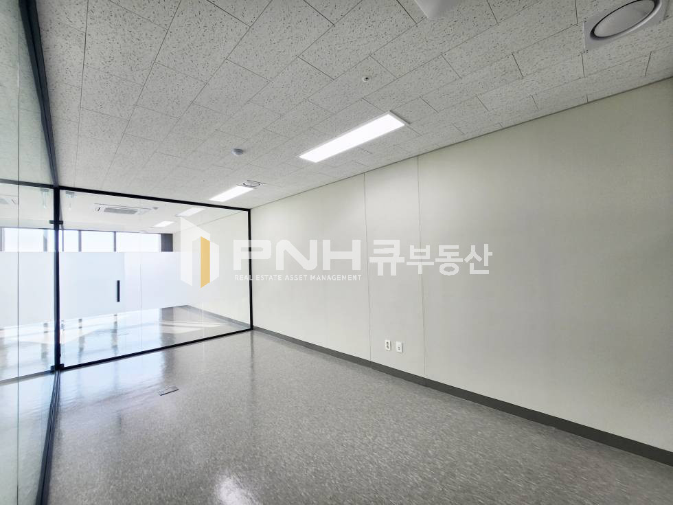 경기 과천시 갈현동 과천 지식정보타운 내 신축지식사업센터, 과천상상자이타워, 전용38, 풀인테리어, 룸2, 천장형냉난방기4대, 탕비실, 즉시입주 월세 매물번호 11164 사진 9