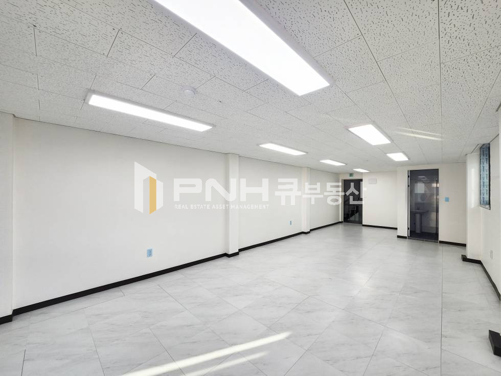 경기 안양동안구 관양동 4호선 인덕원역 초역세권, 도보3분, 전용20평, 사무실, 풀인테리어, 화이트톤, 냉난방기O, 엘베 O, 주차O, 즉시입주 월세 매물번호 11166 사진 1