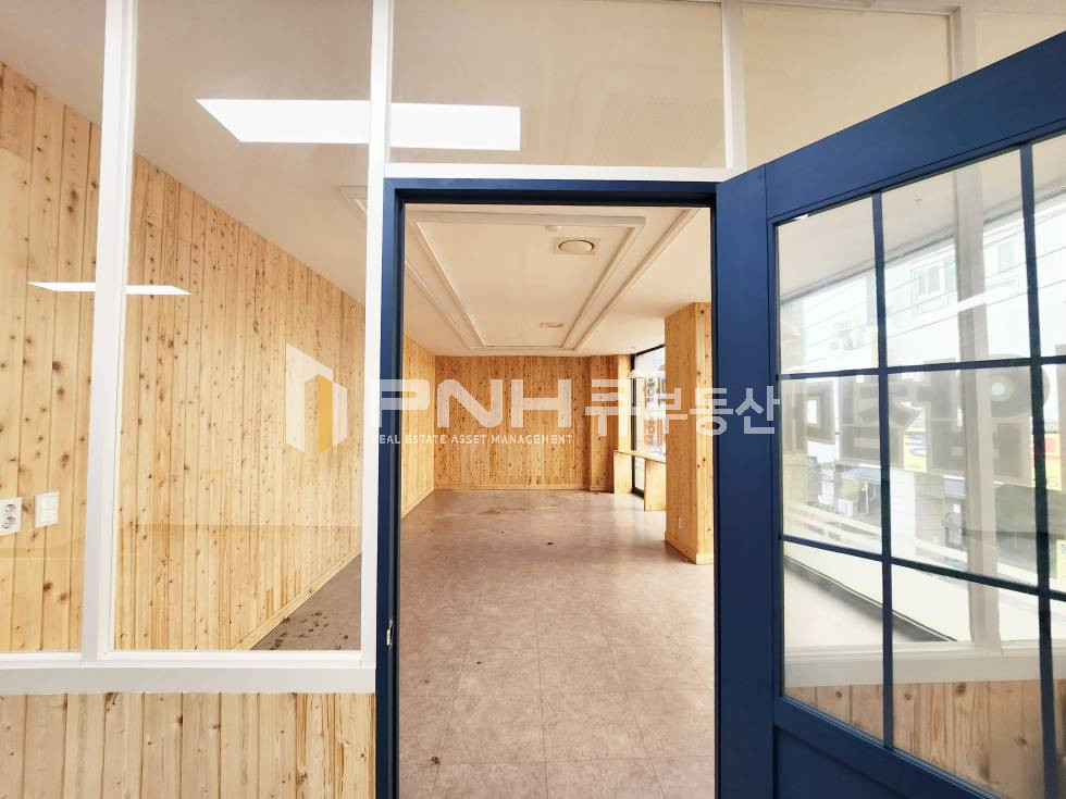경기 안양동안구 관양동 4호선 인덕원역, 초초초역세권, 도보1분, 전용80평, 인테리어룸, 탕비실, 간판가능, 즉시입주 월세 매물번호 11169 사진 2