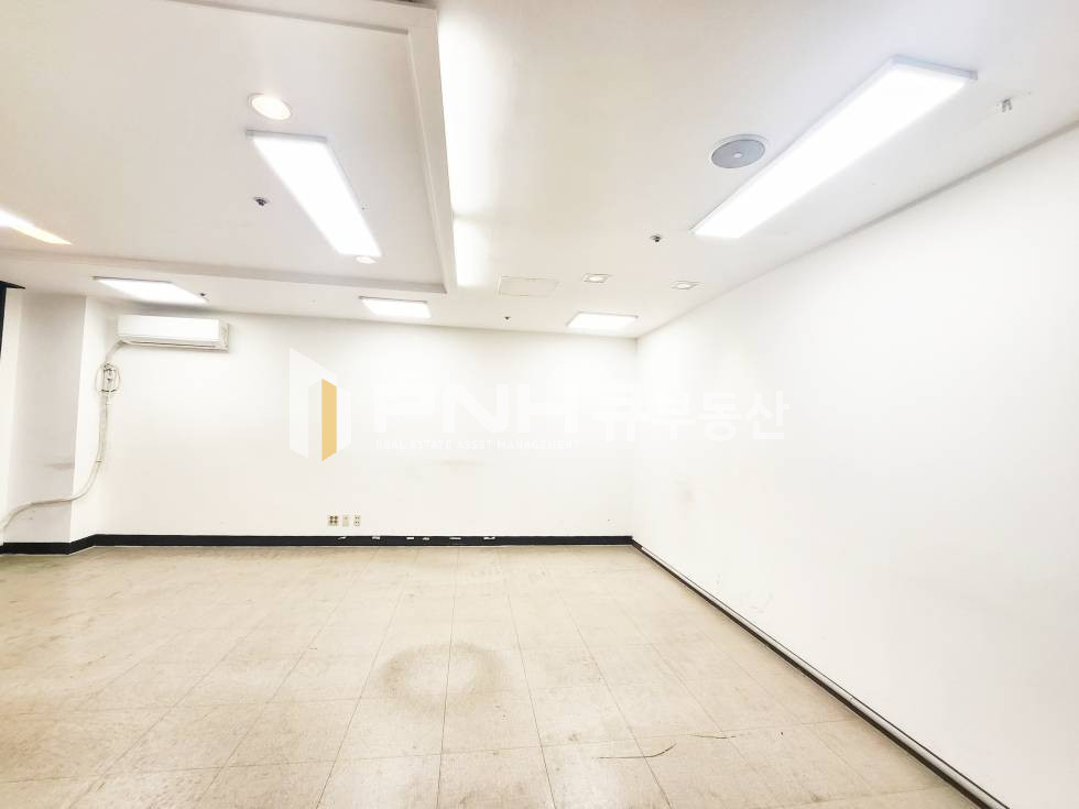경기 안양만안구 안양동 1호선 명학역 초역세권, 도보2분거리, 명지e스페이스, 소형창고겸 사무실, 벽걸이냉난방기O, 화물엘베O, 주차O, 즉시입주 월세 매물번호 11170 사진 3