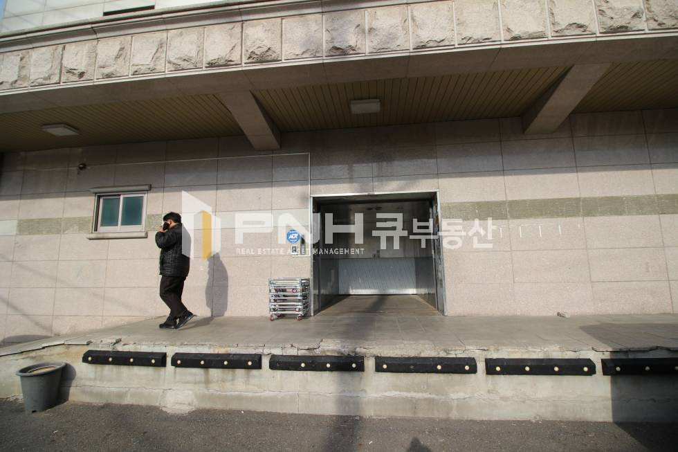 경기 군포시 당정동 군포역 인근 전용 210평 1층 사용 가능한 가성비 대형면적 공장임대 월세 매물번호 11178 사진 2