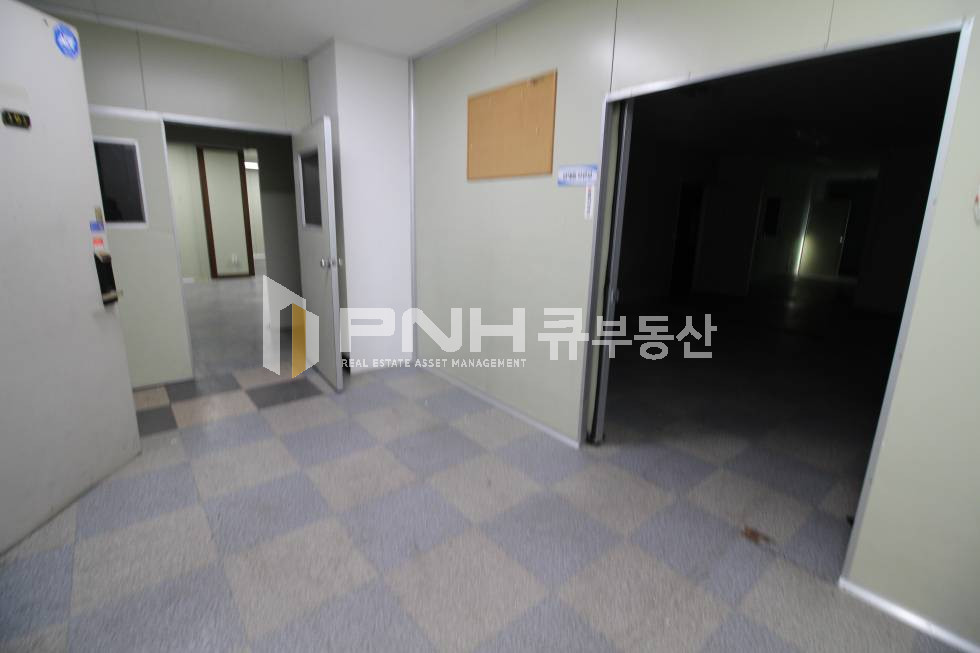경기 군포시 당정동 군포역 인근 전용 210평 1층 사용 가능한 가성비 대형면적 공장임대 월세 매물번호 11178 사진 4