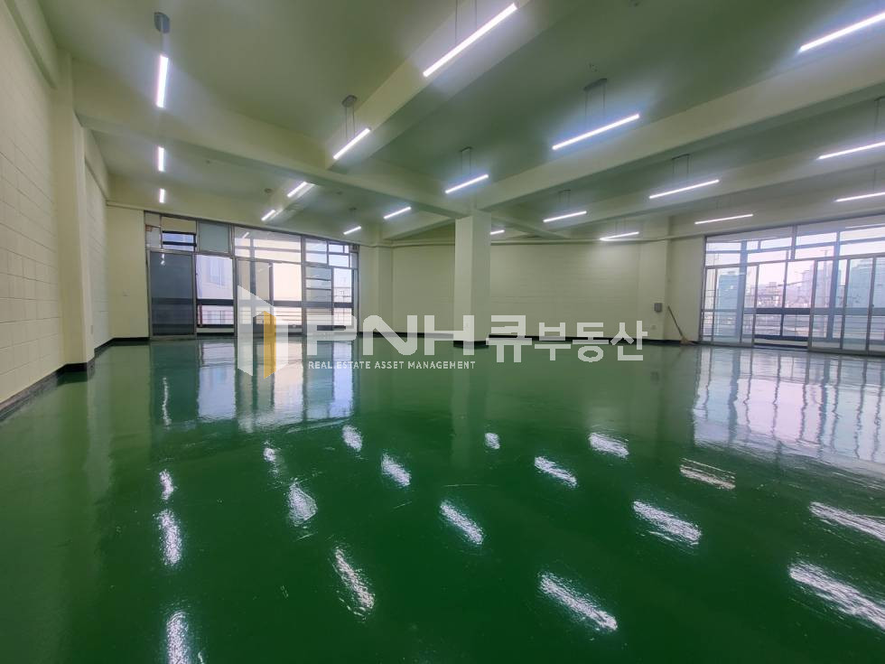 경기 안양동안구 관양동 동일테크노타운C동, 평수대비저렴한월세,에폭시바닥,LED조명 교체 완료 월세 매물번호 11179 사진 3