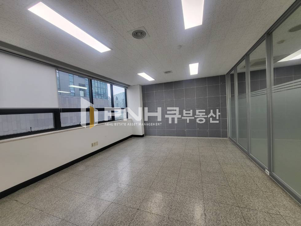 경기 안양동안구 관양동 시스템에어컨2,룸2,깨끗한 중소형사무실 월세 매물번호 11181 사진 4
