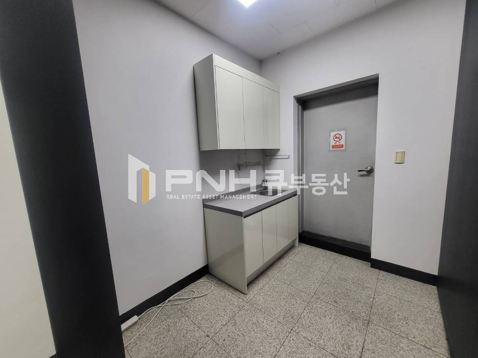 경기 안양동안구 관양동 시스템에어컨2,룸2,깨끗한 중소형사무실 월세 매물번호 11181 사진 5