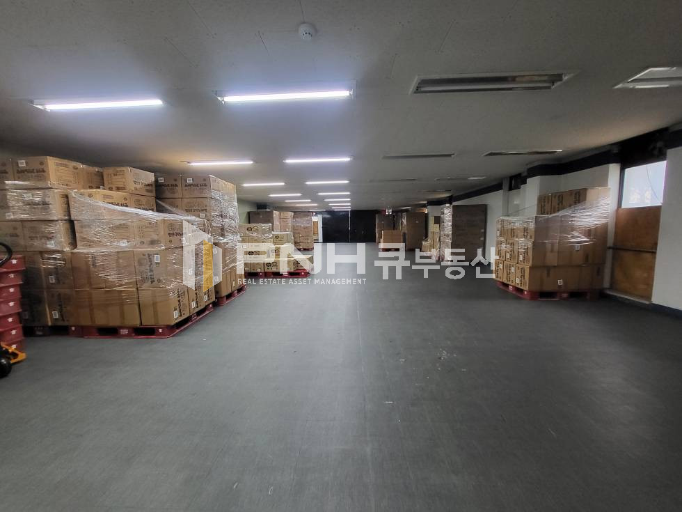 경기 안양동안구 관양동 평촌역 인근 1층공장 전용80평 물류작업 및 환경편리 공장임대 월세 매물번호 11187 사진 1