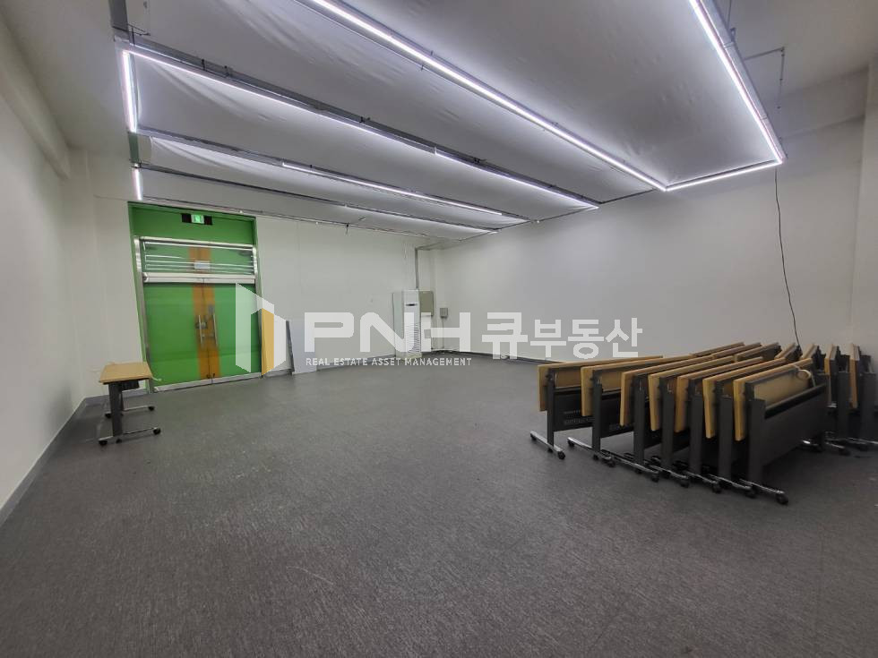 경기 안양동안구 관양동 평수대비 저렴한월세, 인테리어 되어 있는 사무실, 베란다 월세 매물번호 11196 사진 2