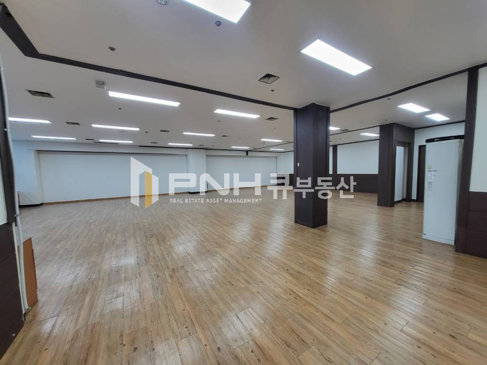 경기 안양동안구 관양동 평촌역 초 역세권 중소형사무실 , 손님주차가능, 공실 월세 매물번호 11199 사진 2