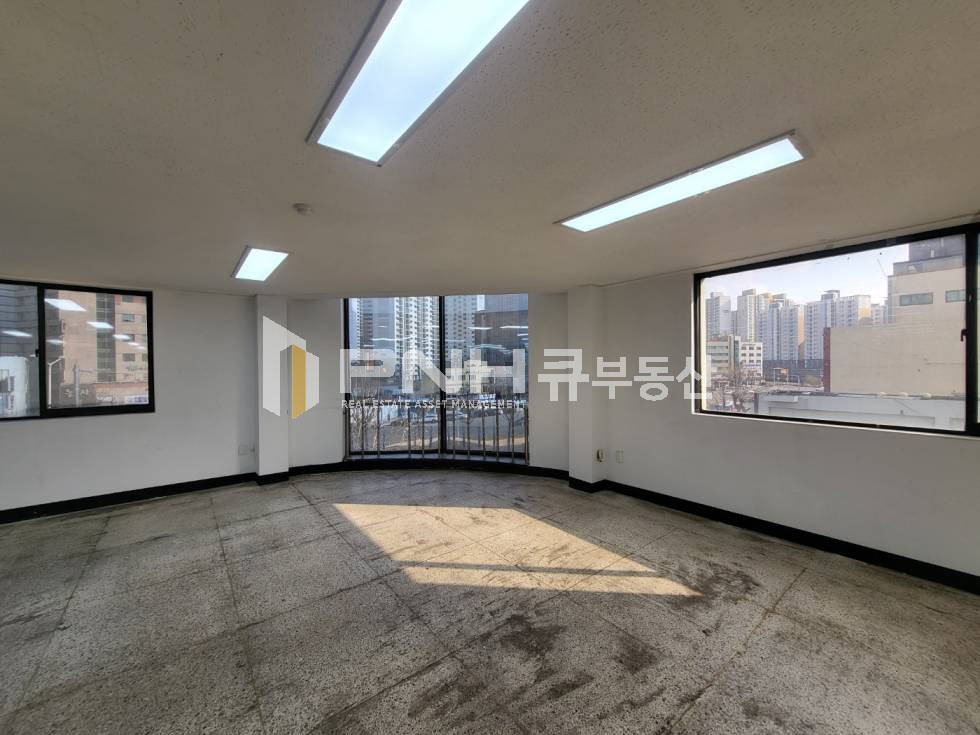경기 안양동안구 관양동 지하철5분거리, 초역세권사무실, 아~~~주 저렴한 월세 월세 매물번호 11202 사진 2