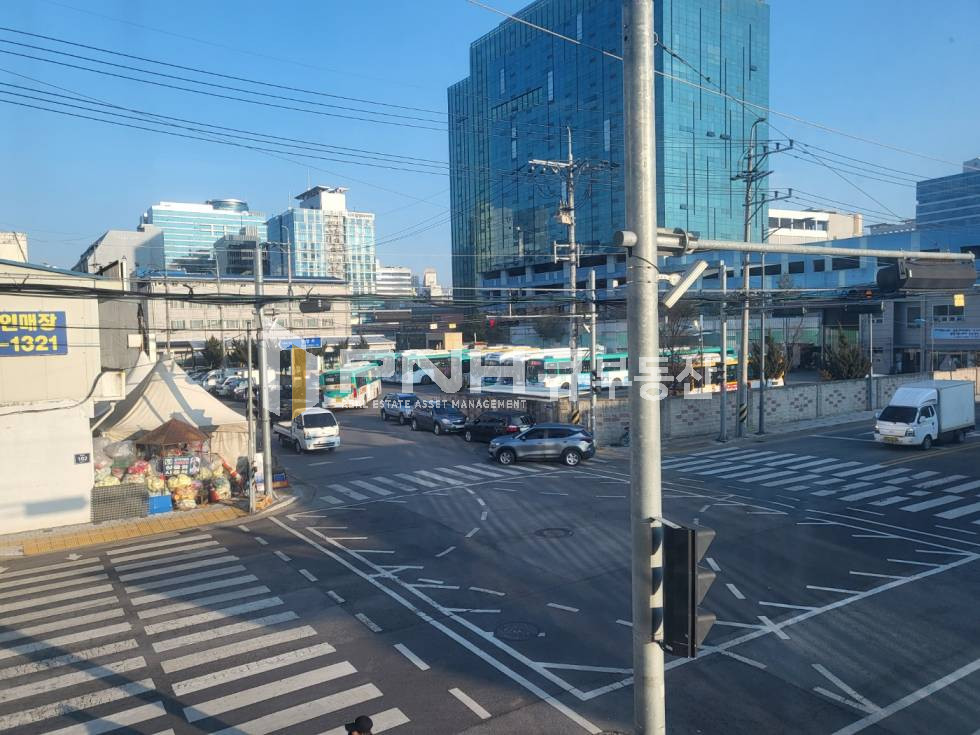 경기 안양동안구 관양동 3면 유리창, 광고 효과 극대화 자리, 무권리, 사거리코너자리로 귀한 월 월세 매물번호 11203 사진 5