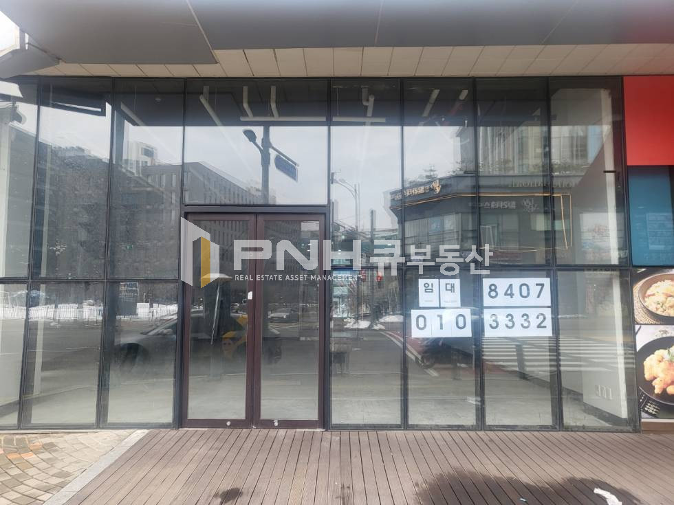 경기 안양동안구 관양동 1층 코너 귀한 대형 평수, 손님 주차 2시간 무료 아주 편리, 깨끗한 건물 월세 매물번호 11209 사진 4