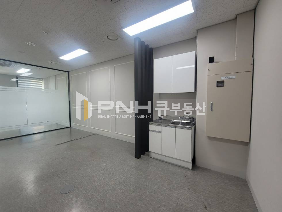 경기 광명시 일직동 인테리어 되어 있는 소형 사무실, 광명역 도보 5분 역세권 사무 실 월세 매물번호 11214 사진 5