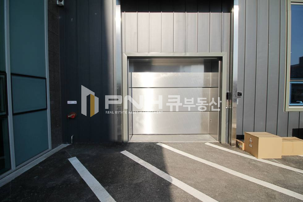 경기 의왕시 이동 의왕테크노타운 전용 525평 한개층 전체 화물승강기 및 대형하역장 갖춘 신축공장임대 월세 매물번호 11163 사진 13