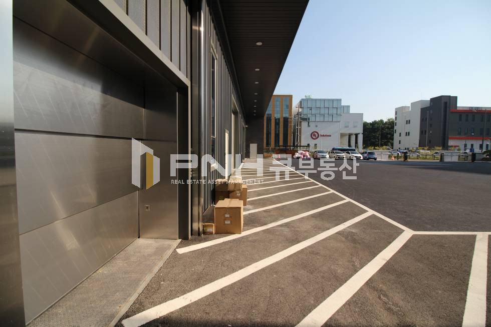 경기 의왕시 이동 의왕테크노타운 전용 525평 한개층 전체 화물승강기 및 대형하역장 갖춘 신축공장임대 월세 매물번호 11163 사진 14