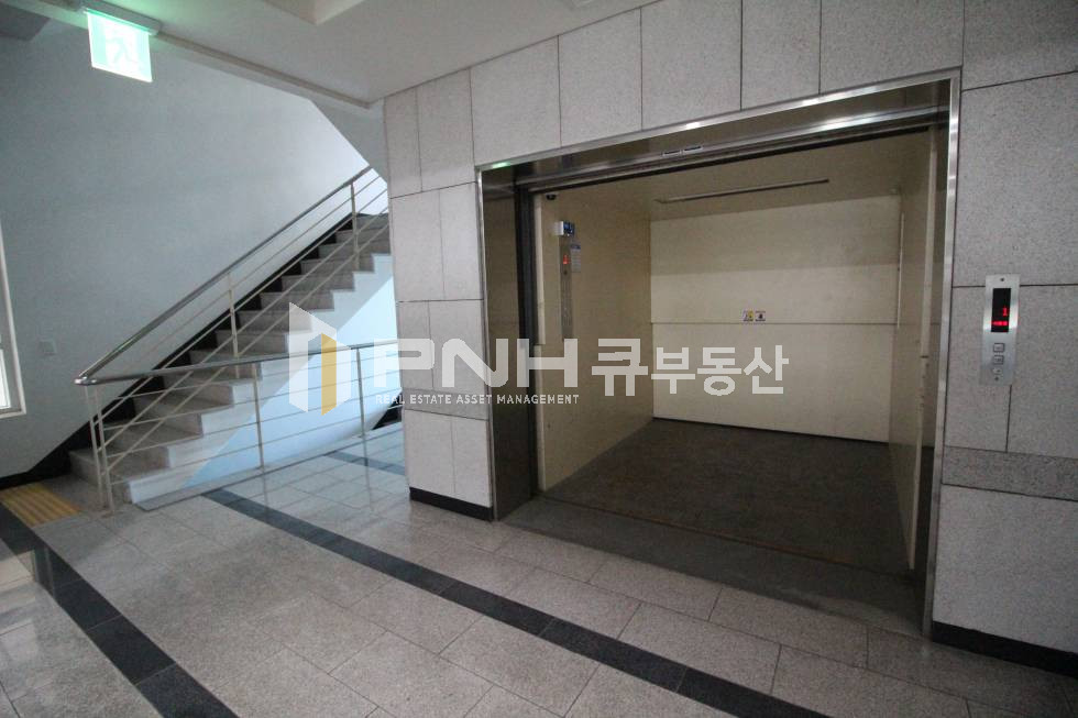 경기 안양동안구 관양동 동편마을 신축 급 사옥 내 전용80평 고급형 룸4 갖춘 추천 사무실 임대 월세 매물번호 10895 사진 11
